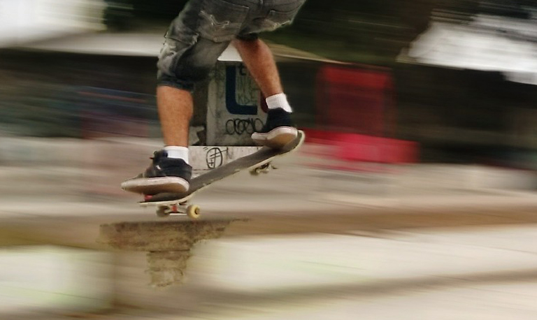 Manuals - Nose Manuals - Skateboarding on everskate